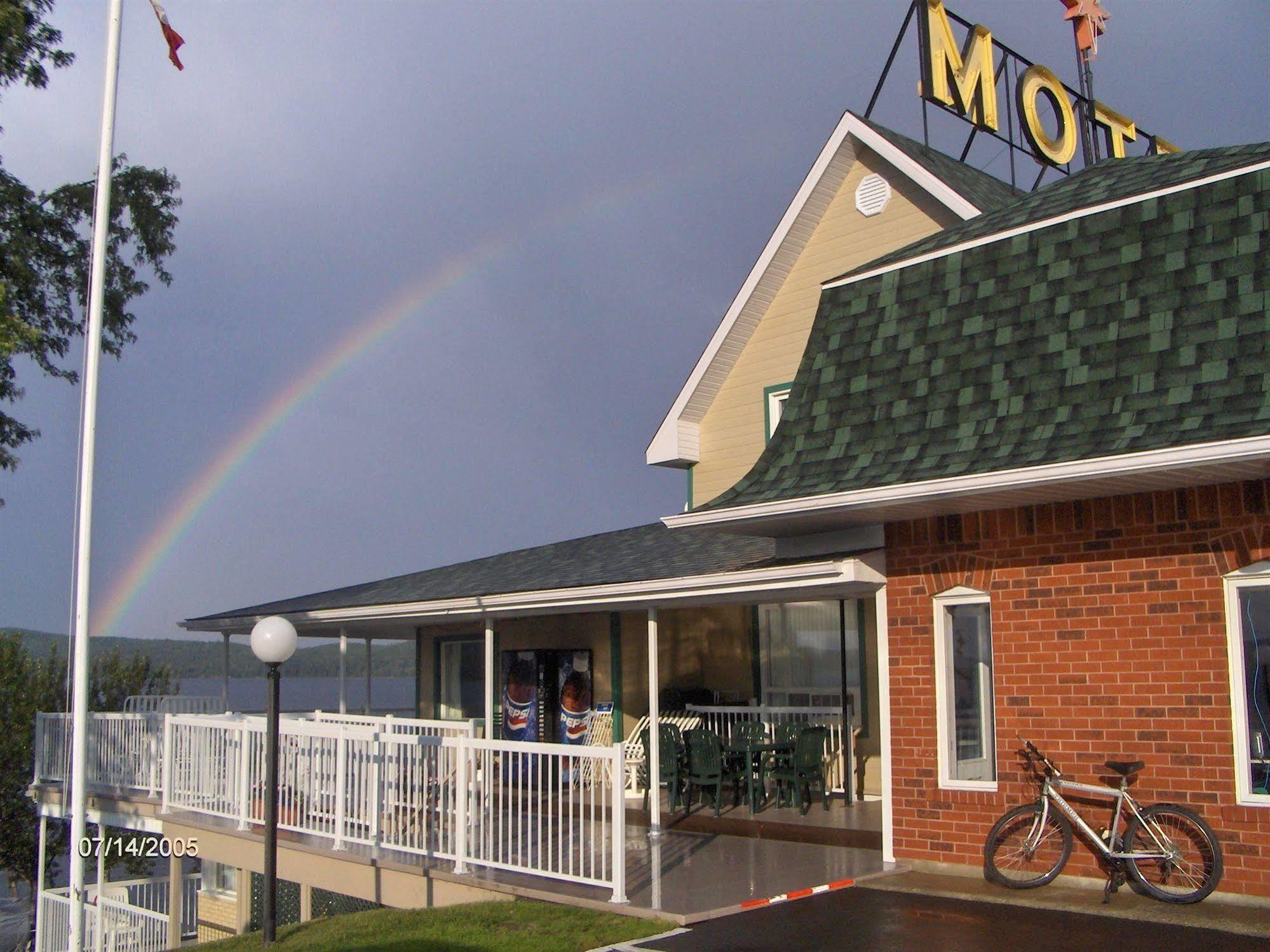 Motel Royal Cabano Экстерьер фото